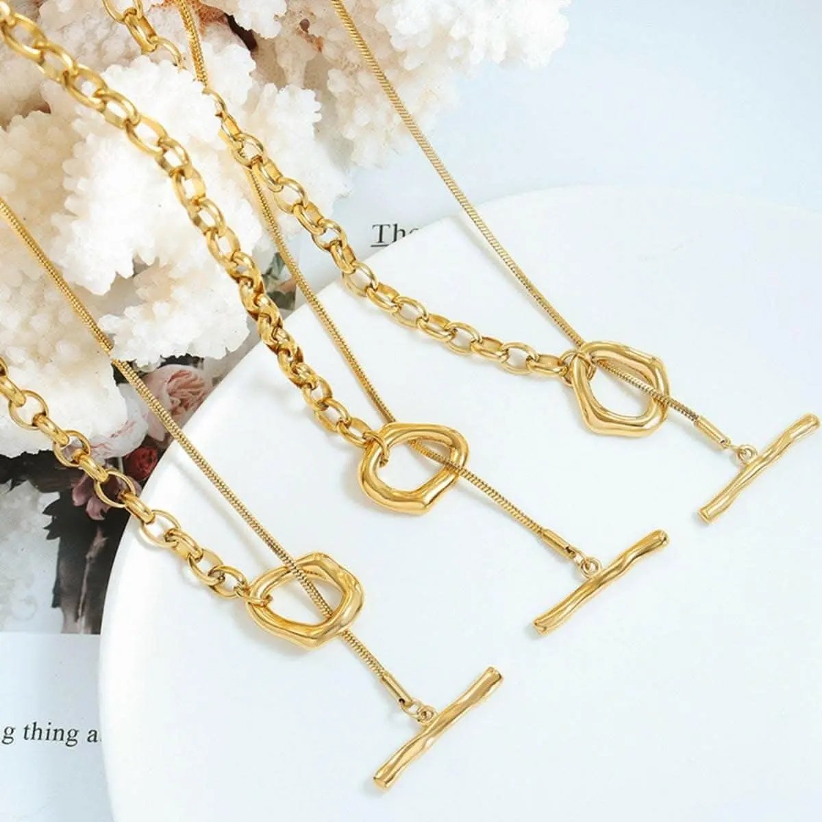 Elegant dual-tone titanium necklace - Love Salve